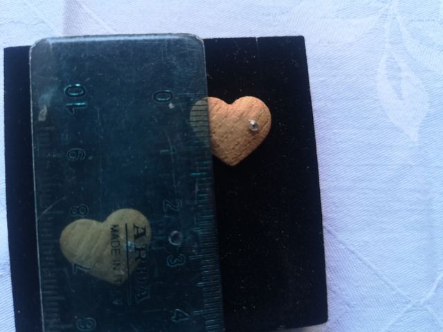 Orecchini legno nuovi