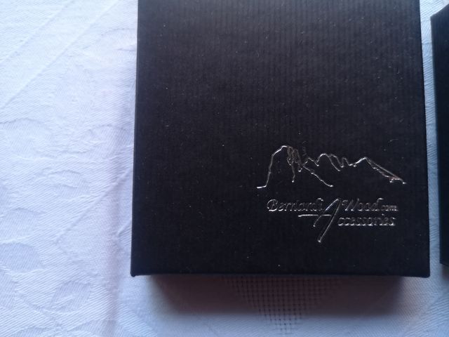 Orecchini legno nuovi