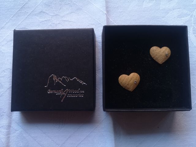 Orecchini legno nuovi