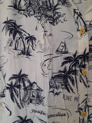 Camisa crop hawaiana