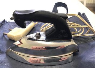 Ferro da stiro elettrico vintage