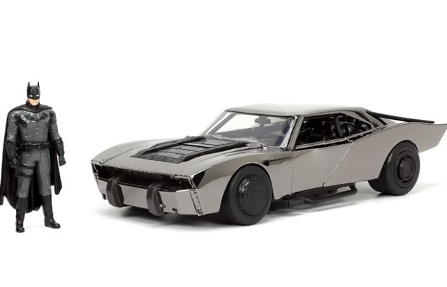 BATMAN BATMOBIL COLECCIONISTA