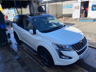 Mahindra XUV 500 2021