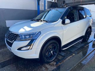 Mahindra XUV 500 2021