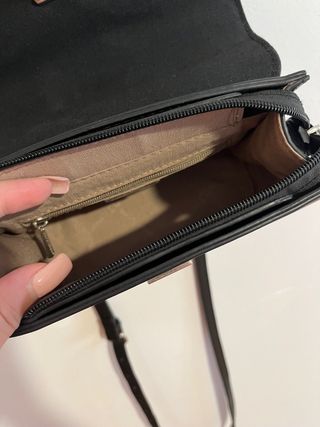 Bolso negro con flores David Jones