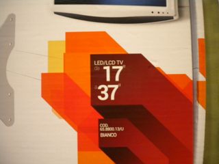 PORTA TV DA PARETE 2 SNODI LCD/LED 17”-37”