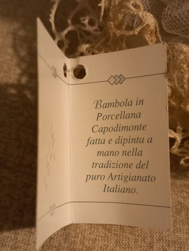 bambola in porcellana Capodimonte