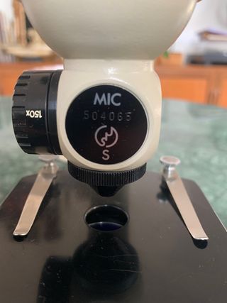 Microscopio Olympus antiguo