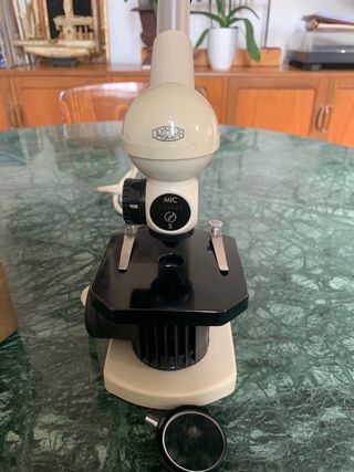 Microscopio Olympus antiguo