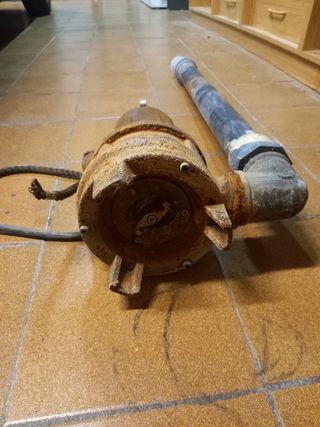 Bomba sumergible trituradora