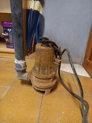 Bomba sumergible trituradora