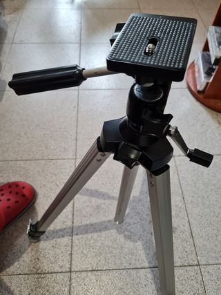 Trípode antiguo profesional viola