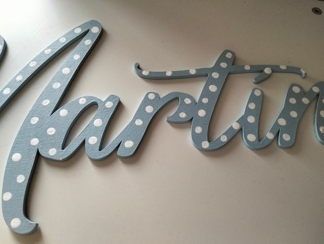 Nombre infantil de madera