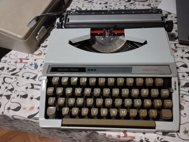 Maquina de escribir silver reed