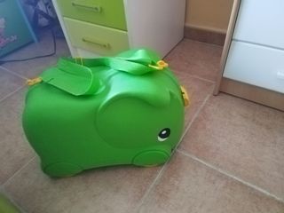 maleta de niño y cuna de viaje