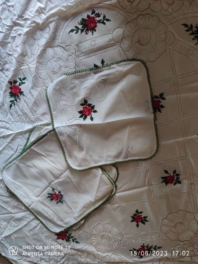 Mantel redondo con diámetro de 150cm