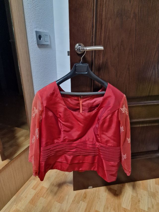 Traje de dos piezas, falda y top