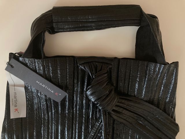 Bolso lazo negro acharolado Martina K