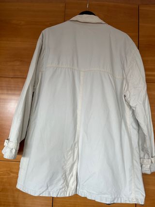 gabardina caramelo con forro extraíble