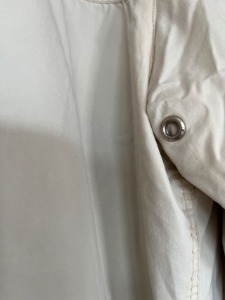 gabardina caramelo con forro extraíble