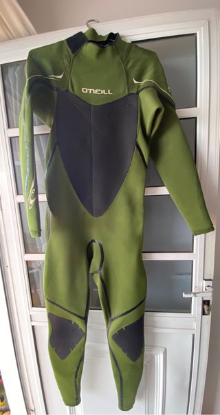 traje surf o’neill