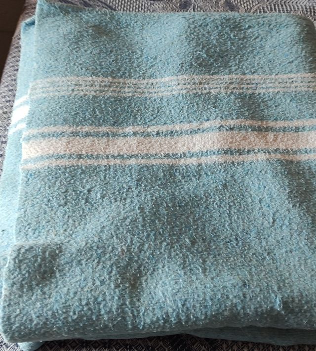 MANTA PERFECTO ESTADO 