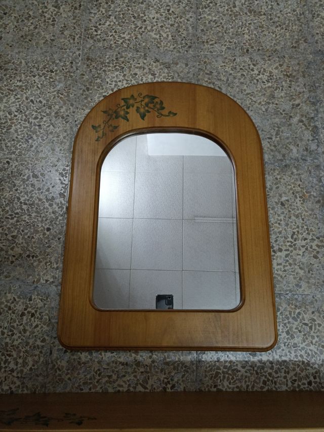 Mueble Entradita de madera maciza y marqueteria