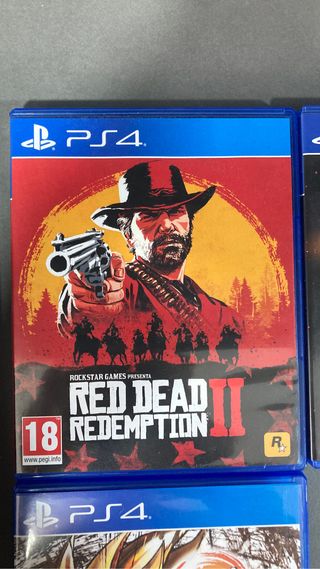 PlayStation4 con juegos y mandos