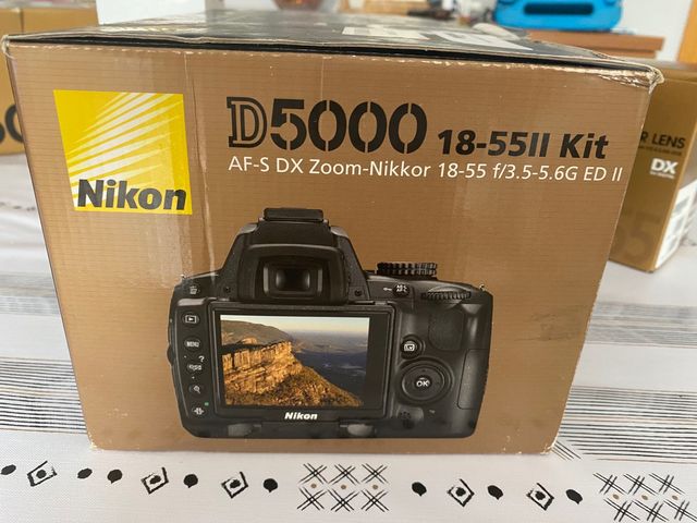 Nikon D5000