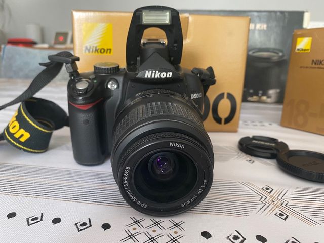 Nikon D5000