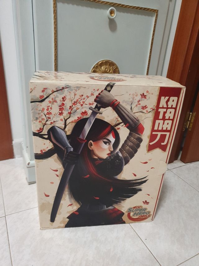 Muñeca Katana DC
