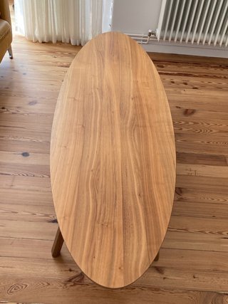 Mesa de centro en madera nogal