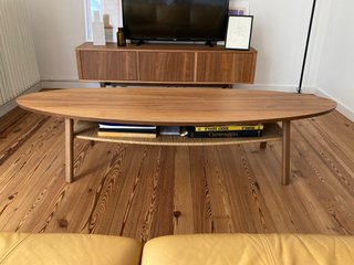 Mesa de centro en madera nogal