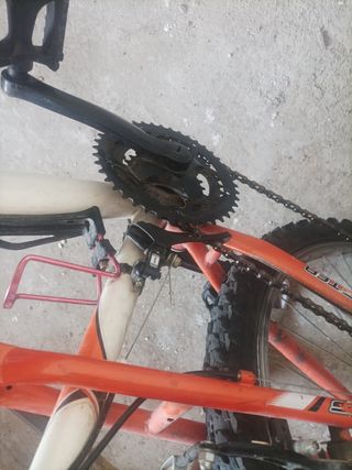 Bicicleta con suspensión 