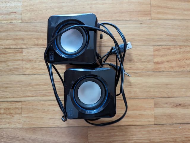 Altavoces ordenador jack 3,5