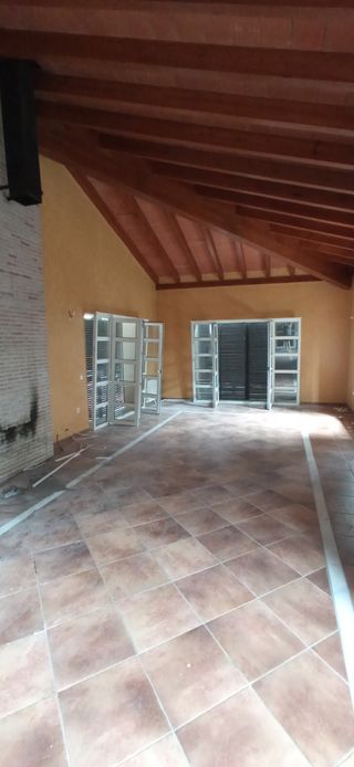 Puertas PVC oscilo batientes con llaves.