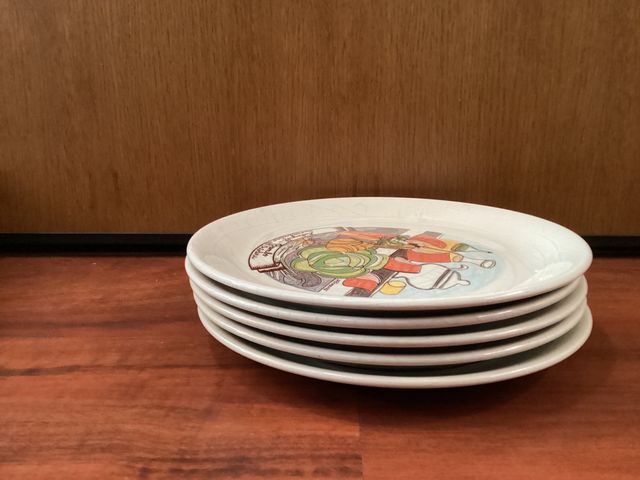 set di 5 piatti rustici in ceramica