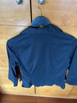 Dos blusas talla L Zara y Nafnaf