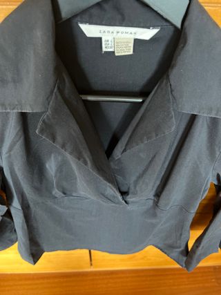 Dos blusas talla L Zara y Nafnaf