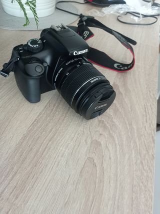 Cámara Canon 1100D