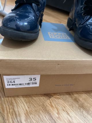 botas de piel niña. talla  35