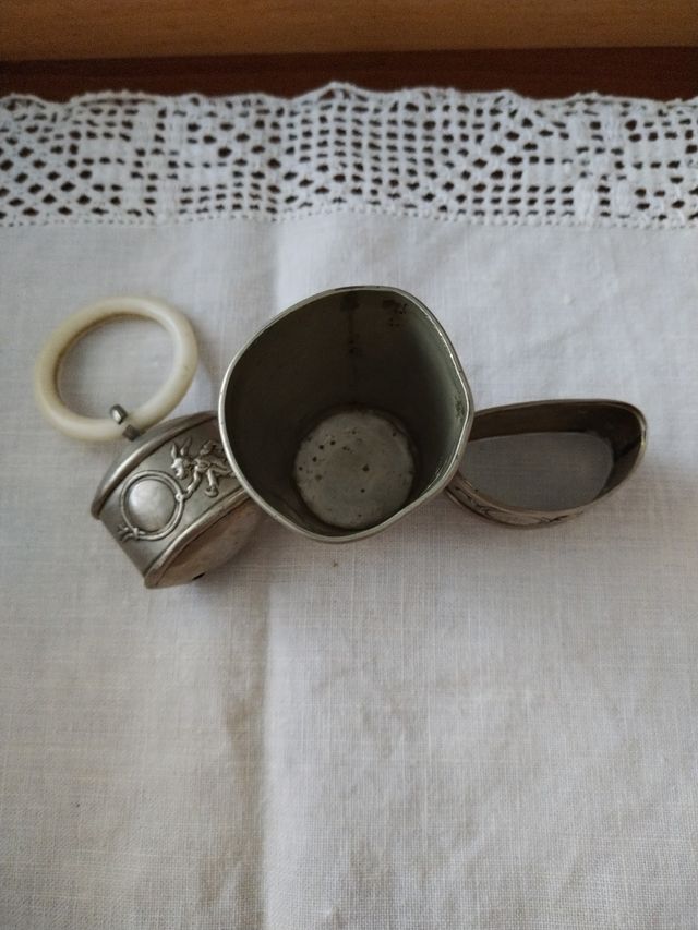 sonajero, servilletero y vaso de alpaca