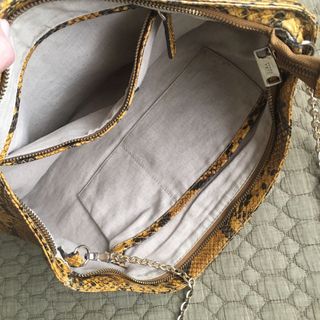 Bolso piel  serpiente zara
