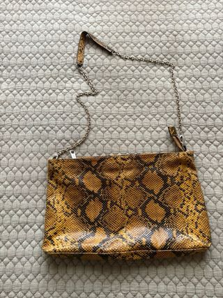 Bolso piel  serpiente zara