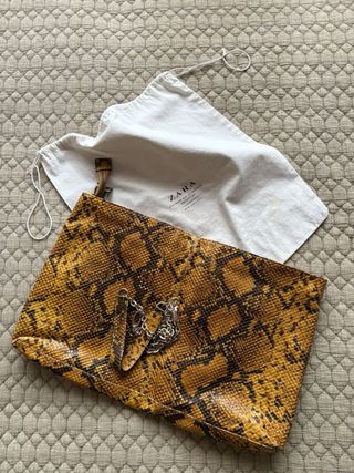 Bolso piel  serpiente zara