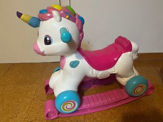 Balancìn y correpasillos. Unicornio Clementoni
