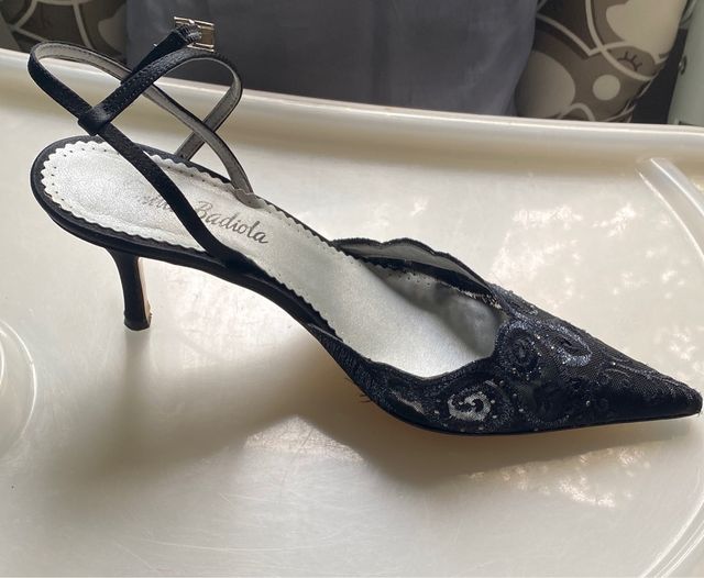 ZAPATO SALÓN NEGRO  TALLA 39