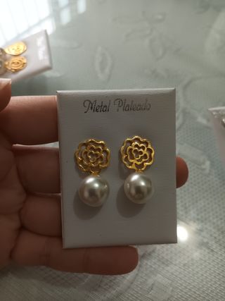 Pendientes metal plateado