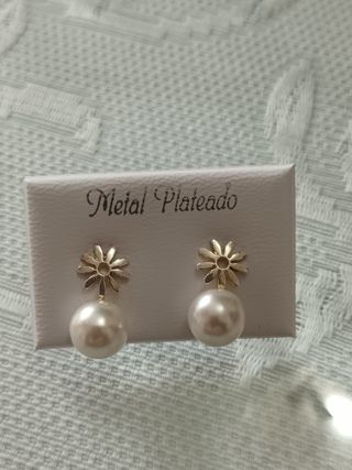 Pendientes metal plateados