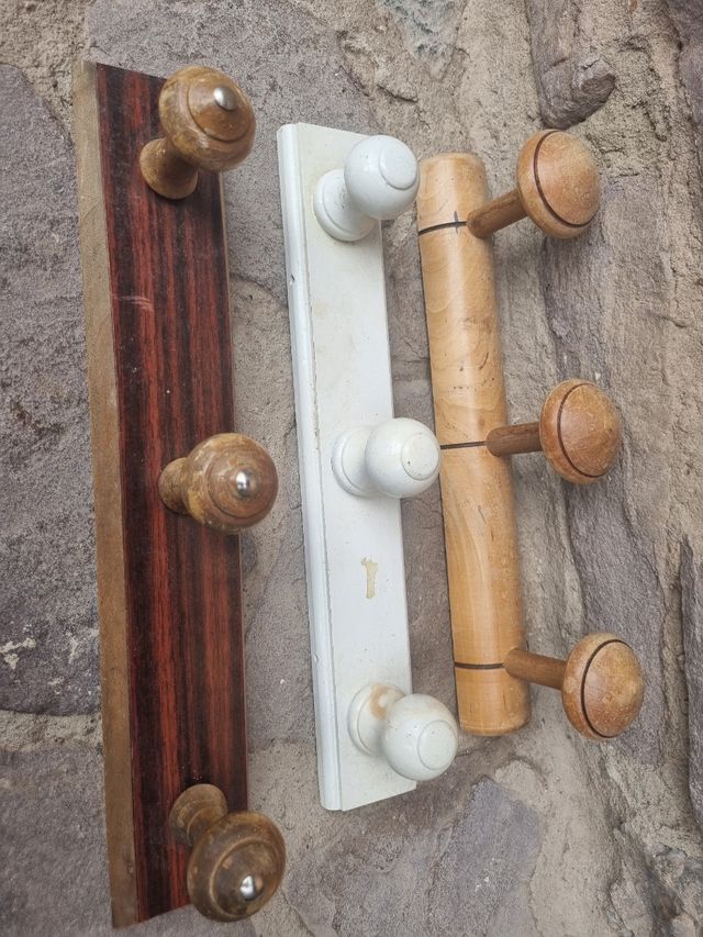 Lote de colgadores. Percheros. 38 cm lar